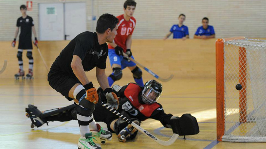 El Iru&ntilde;a hockey defiende su liderato de la OK Bronce Liga Norte en la pista del Laredo